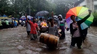 in mumbai rain started during ganesh visarjan excited devotees enjoying moments in heavy rain