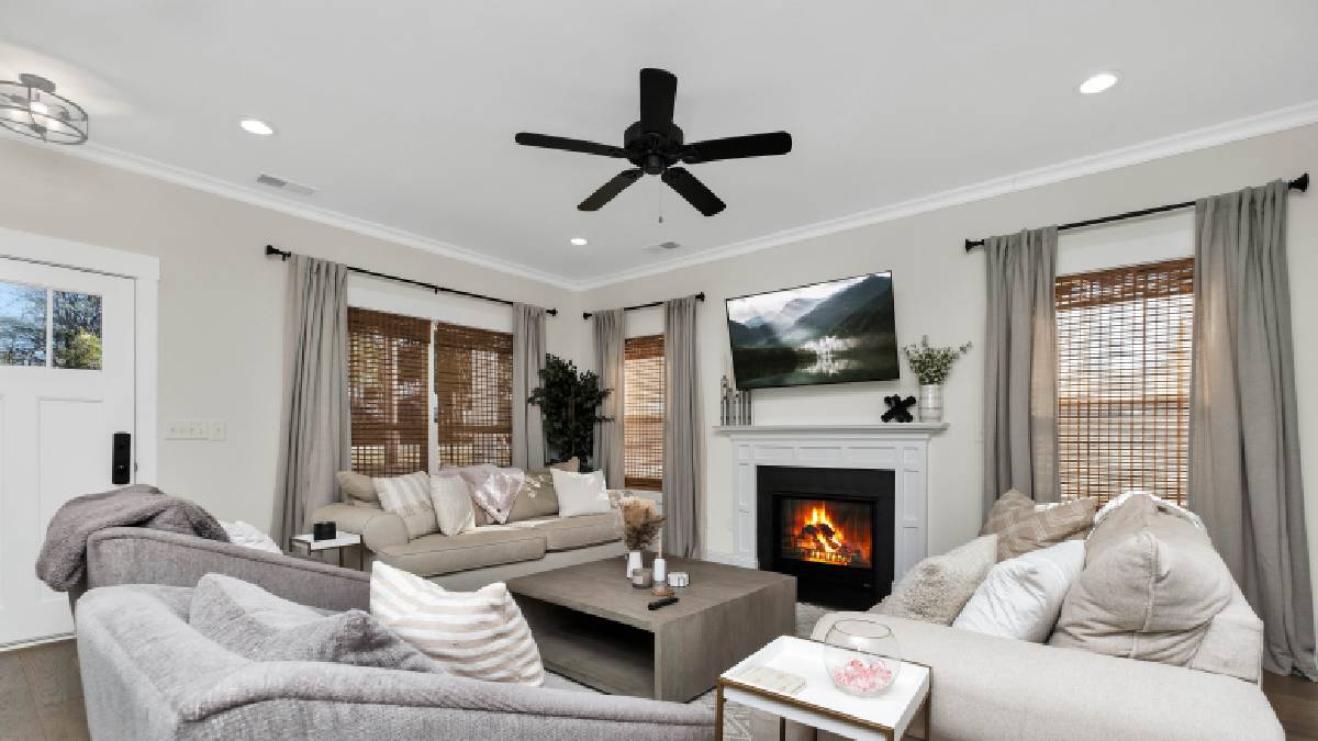 cleaning hacks how to clean dusty ceiling fan in few minutes