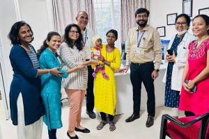 महापालिकेच्या थेरगाव रुग्णालयात मुलीच्या जन्माचे अनोखे स्वागत; बालिकेच्या ‘सुकन्या समृद्धी’ खात्यात डॉक्टरांकडून बचत unique celebration of birth of girl child in the thergaon hospital