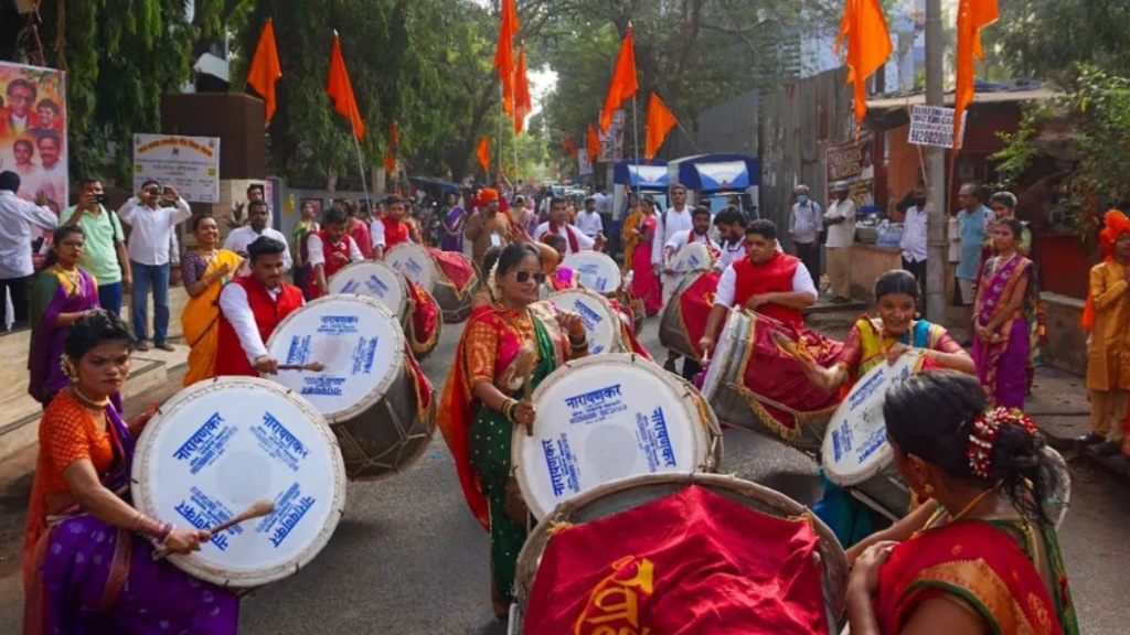 Ganesh Visarjan procession midnight sound dhol tasha panvel