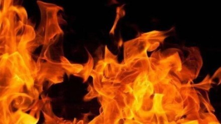 fire at Sane Guruji Mandal decoration