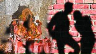 clash between two group workers during Ganesh immersion procession in mulund