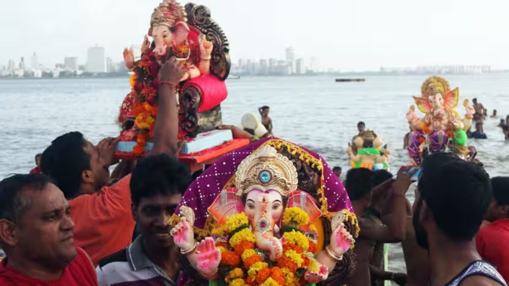 Public Ganeshotsav Mandals assured police procession proceed time, fixed number ganesha visrjan nashik