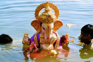 पहाटे सहा वाजेपर्यंत सात दिवसांच्या १७ हजाराहून अधिक गणेशमूर्तीचे विसर्जन; कृत्रिम तलावात पाच हजार मूर्ती विसर्जित More than 17,000 seven-day Ganpati idols immersed, five thousand idols immersed artificial lake mumbai