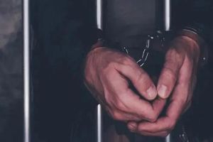 पुणे: अपघाताच्या बतावणीने मोटारचालकांना लुटणारी टोळी गजाआड gang robbing motorists is arrested
