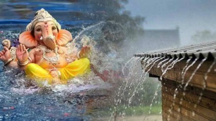 heavy rain in ganesh visarjan