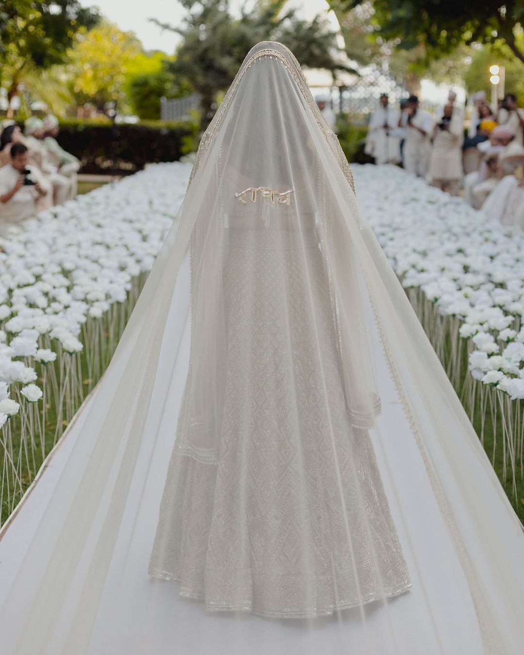 interesting-facts-about-parineeti-chopra-wedding-lehenga