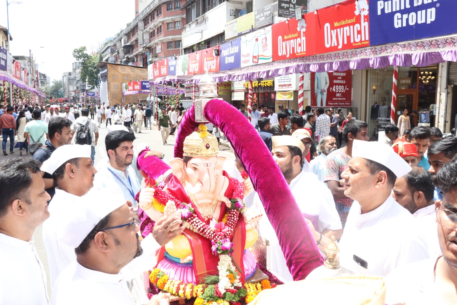 Ganesh Mandals ganpati in Pune city
