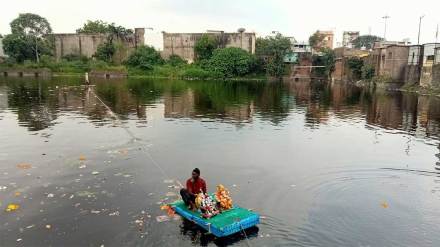 muslim brothers immersed ganesha from twelve years in washim