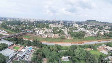 Mutha River is dry for Ganesh Visarjan