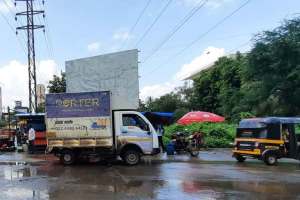 congestion of handcarts dombivli vicco naka