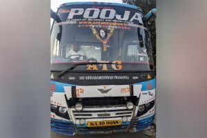 नवी मुंबई: अतिरिक्त भाडे आकारणाऱ्या १२ बसवर कारवाई navi mumbai bus