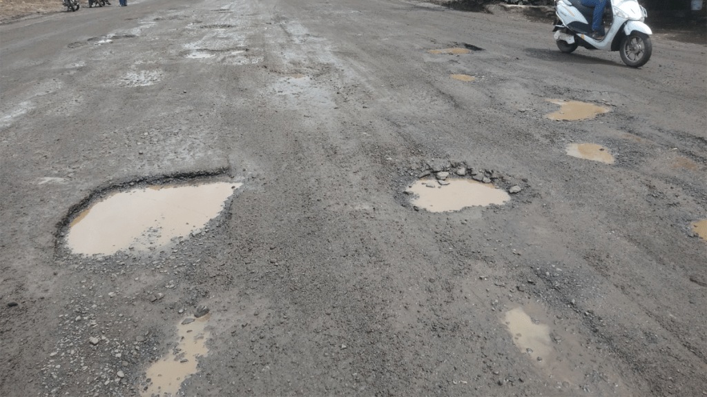 Nashik municipality spend 45 crores concret peth road