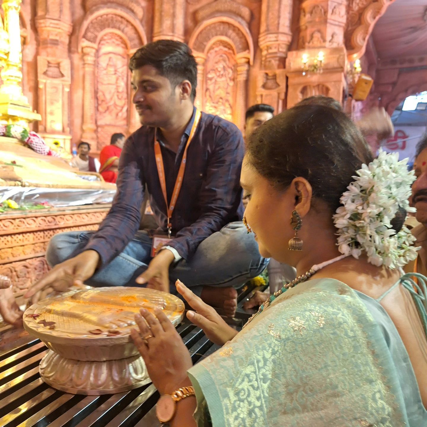 priya berde ganpati darshan 9