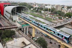 पुणेरी मेट्रोचे काम २०२५ पर्यंत पूर्ण करण्याचे आव्हान complete Pune Metro work by 2025
