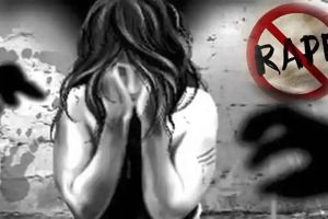 संतापजनक! अल्पवयीन मुलीवर प्रियकरासह ७ जणांचा बलात्कार rape on minor girl