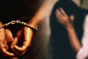 पुणे: पार्टीवरुन घरी निघालेल्या तरुणीवर मदतीच्या बहाण्याने बलात्कार young woman was raped by man