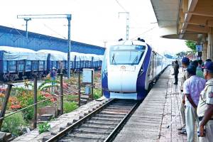 pm modi to flag off 9 new vande bharat express