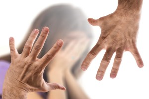 कल्याणमध्ये विसर्जनस्थळी तरुणीला बेदम मारहाण Young girl beaten Kalyan