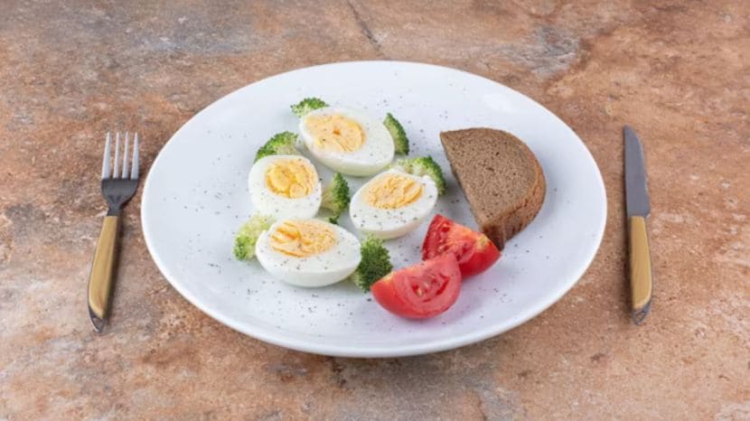 never do mistakes while eating eggs