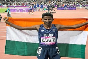 Asian Games 2023: महाराष्ट्राच्या पठ्ठ्याने वाढवली शान! अविनाश साबळेने एशियन गेम्समध्ये सलग दुसरे पदक जिंकत रचला इतिहास Asian games 2023: Avinash Sable's double blast in Asian Games won silver medal in 5000-meter race