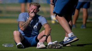 ENG vs SL: Ben Stokes struggling with asthma A photo of the England all-rounder using an inhaler during practice has gone viral