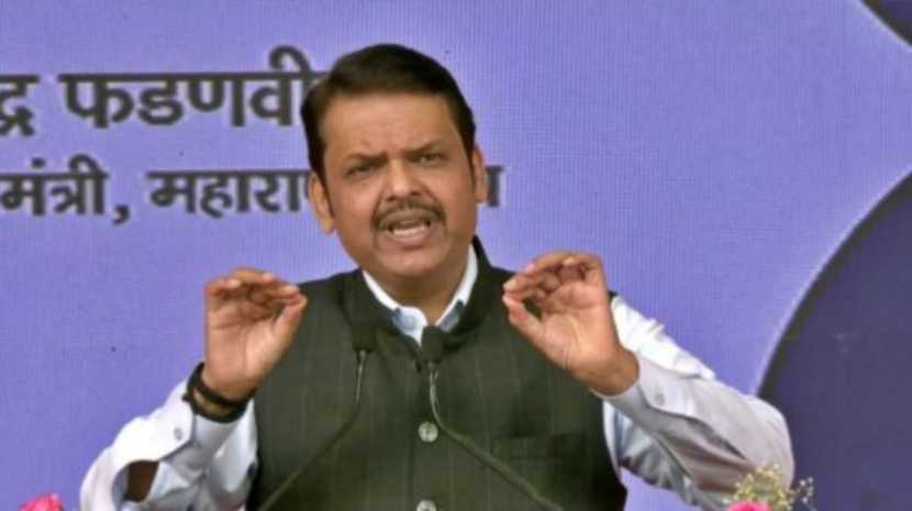 मात्र, माझी विनंती आहे की, जी मूळ पत्रकार परिषद लाईव्ह झालेली असली, तरी पुन्हा दिवसभर चालली पाहिजे - देवेंद्र फडणवीस