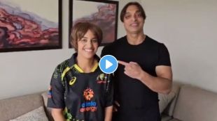 Shoaib Akhtar meets his 'female version'