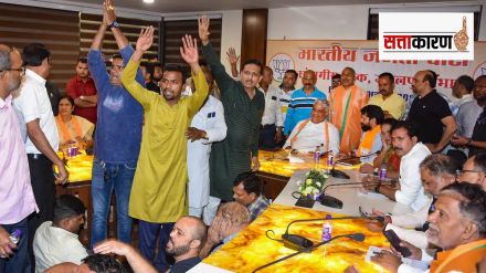 Madhya-Pradesh-BJP-and-Congress-workers-agitation
