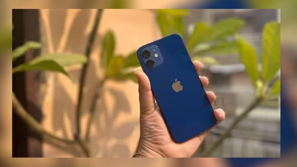 iphone 12 base varient buy 32,999 on flipkart big billion days sale 2023