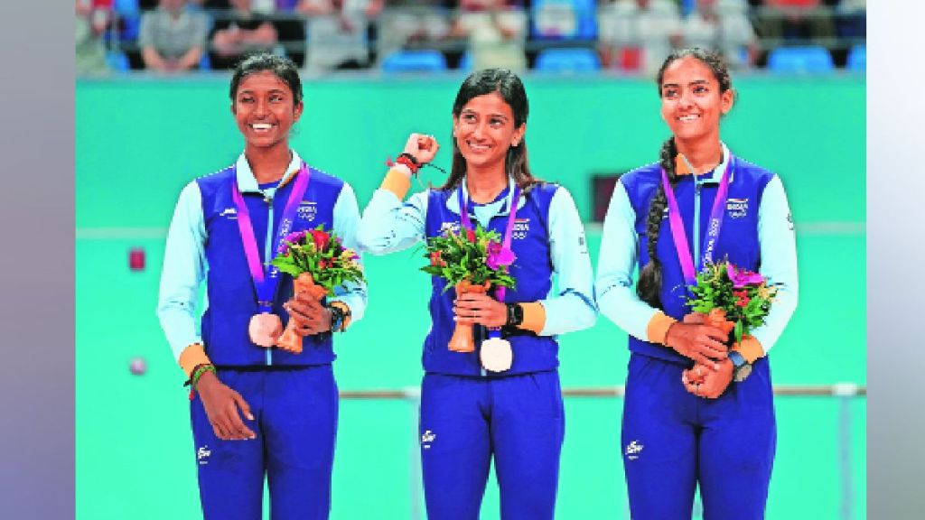 Roller skating, Kartika Jagadeeswaran, Hiral Sadhu and Arthi Kasturi Raj