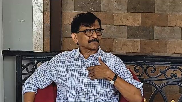 आता पोलिसांनी निष्पक्षपणे तपास करावा. सध्या मंत्रिमंडळातील जे सर्व पोपट बोलत आहेत ते घाबरून बोलत आहेत. यांना घाम फुटला आहे. म्हणून ते आरोप करत सुटले आहेत - संजय राऊत