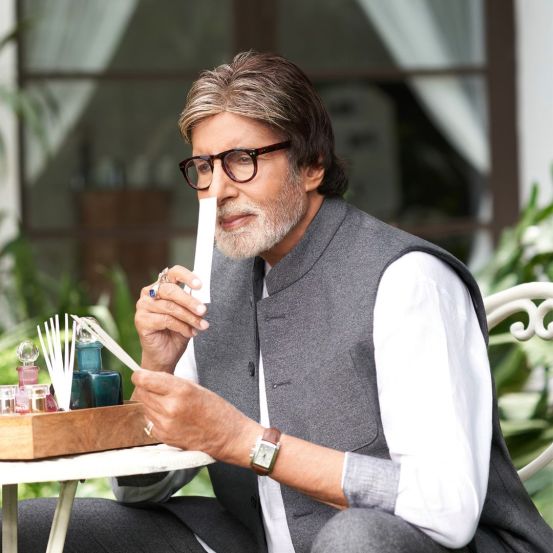 अमिताभ यांचं मूळ नाव इन्कलाब श्रीवास्तव आहे.
