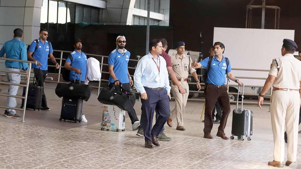 Team India: टीम इंडिया पुण्यनगरीत! बांगलादेशला चीत करण्यासाठी रोहित सेना सज्ज, विमानतळावर जल्लोषात स्वागत