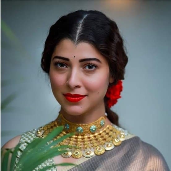 Tejaswini Pandit 8