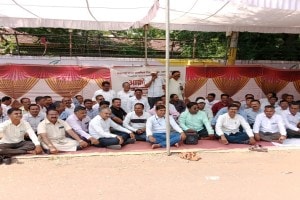 primary teachers union march Jalgaon