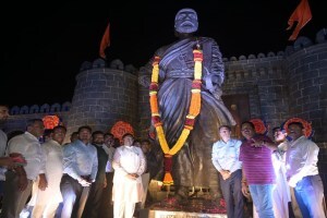 छत्रपती शिवरायांच्या वाघनखांसाठी लंडनला जातोय हा अभिमानाचा क्षण – सुधीर मुनगंटीवार Sudhir Mungantiwar comment wagh nakh