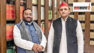 akhilesh-yadav-swami-prasad-maurya