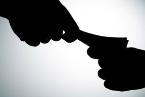 चंद्रपूर: १३ हजारांची लाच घेताना ग्रामसेवक अटकेत Gram sevak arrested for taking bribe
