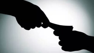Anti-Corruption Bureau caught lawyer bribe bhigwan police sub-inspector sought documents compensation claim accidental death pune