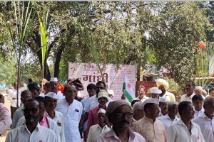 ऊसाला ५ हजार रुपये दर द्यावा अन्यथा कारखान्यातील अंतराची अट काढावी; शेतकरी संघटनेच्या परिषदेत ठराव sugarcane farmers organizations, rate of rupees 5000 per tonne, sugarcane
