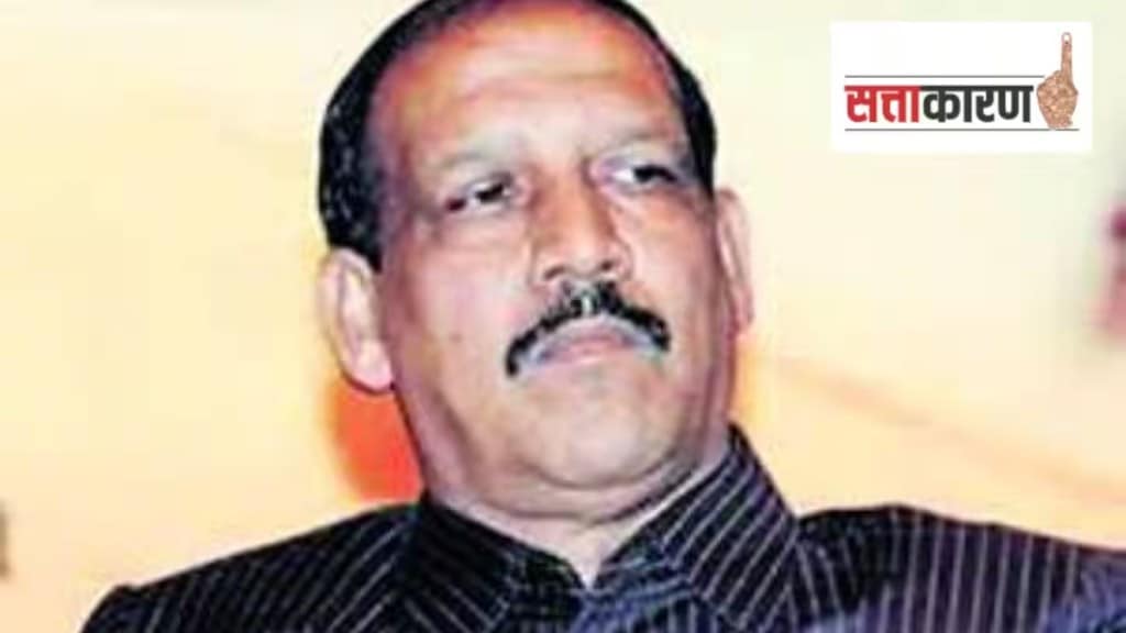 guardian minister dr vijaykumar gavit, disputes within bjp, displeasure among cm eknath shinde faction