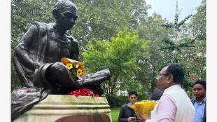 sudhir mungantiwar s visit to mahatma gandhi memorial in london