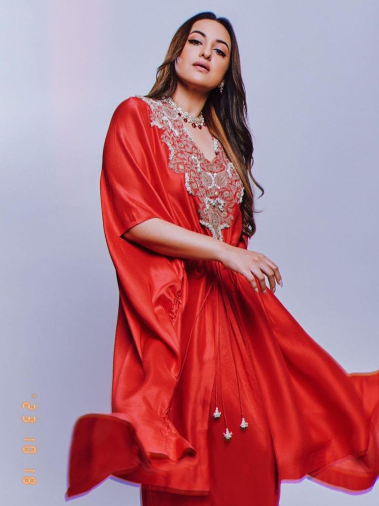 Sonakshi Sinha Sonakshi Sinha Latest Photos| Sonakshi Sinha web series| Sonakshi Sinha New Movie