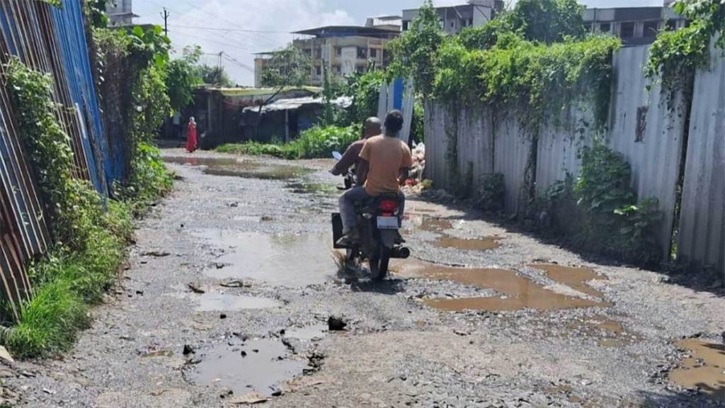 four kdmc engineers busy in foreign tour Instead of filling potholes in kalyan dombivli city zws