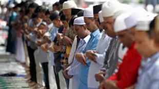 muslim comunity give jakat