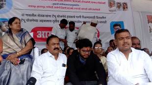 ncp mla sumantai patil on indefinite hunger strike in front of collector office over water issue