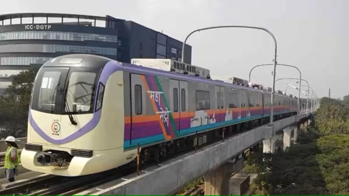 pune metro introduces 30 percent students concession