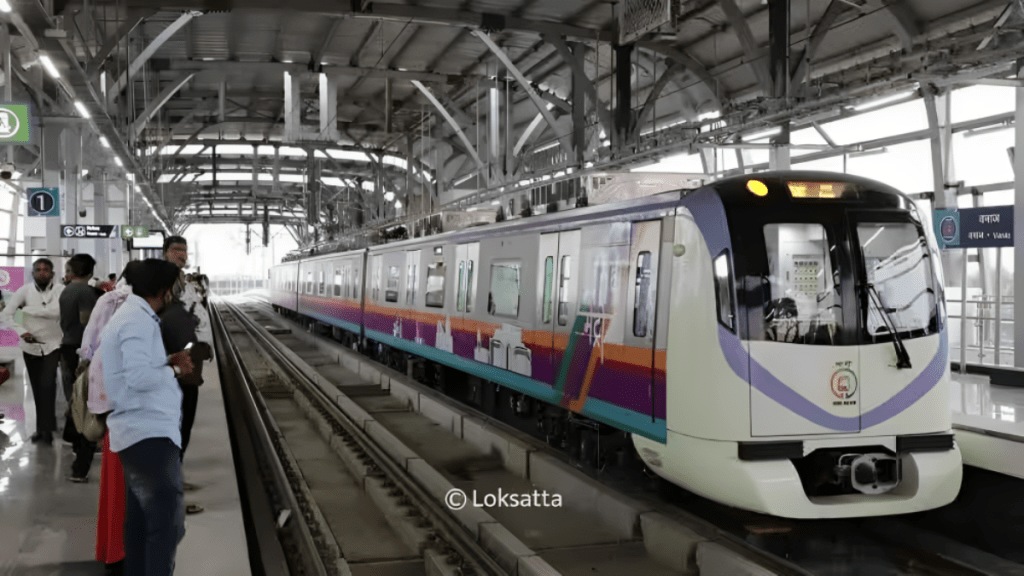 mandatory passengers start journey Pune metro 20 minutes entering station ticket pune