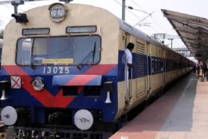 रेल्वे प्रवाशांसाठी खुशखबर! या मार्गावर दोन दिवस धावणार विशेष गाडी special train on Mumbai to Nagpur route